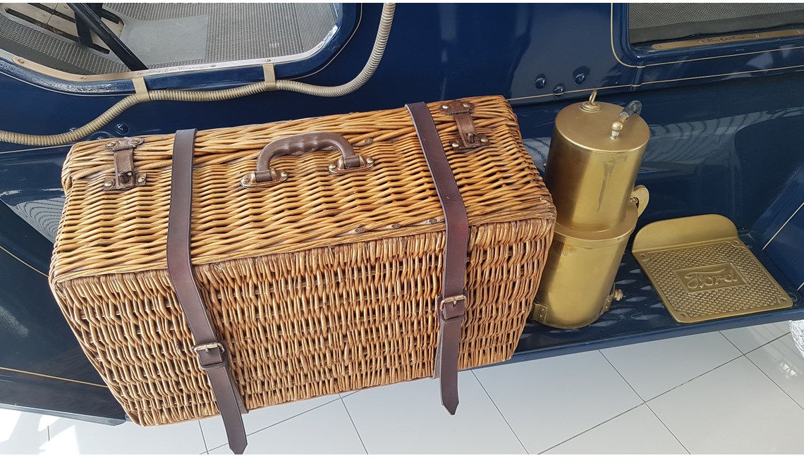 FORD - T - Caravanlux