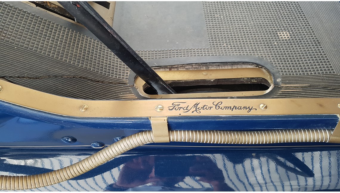 FORD - T - Caravanlux